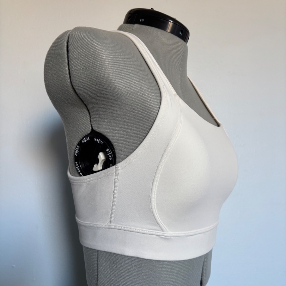 Old Navy Sports Bra - Picture 2 of 3